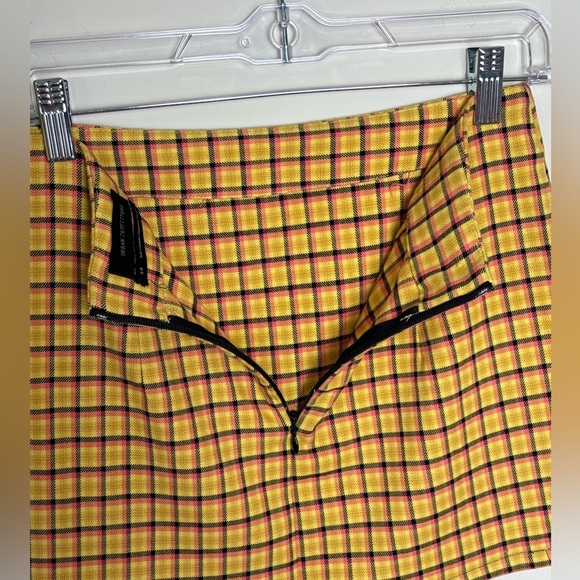 Urban Outfitters Vibrant Yellow Checkered Mini Skirt - Picture 2 of 6